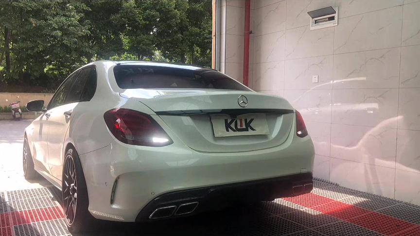 奔驰C63改KWK PET钢琴黑武士 #奔驰C63改色贴膜 #黑武士