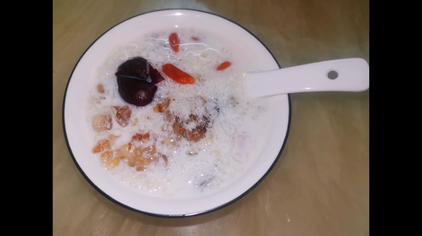 煮桃胶雪燕要煮多久 西瓜视频