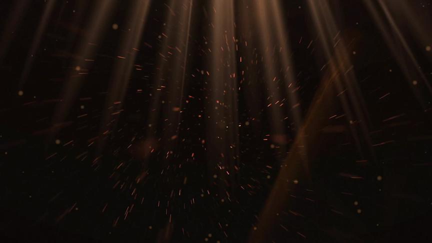 小林解说：停在海中央的神秘豪华游艇，咱们今天一起去探险！