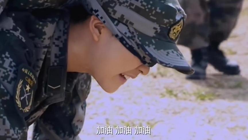 麻辣女兵：汤小米死亡爬行破记录，骗过了所有人的，不亏是玩跑酷