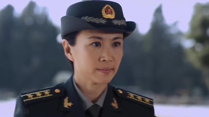 麻辣女兵：母女同心其利断金，加入赤鹰特种部队，所有人都在羡慕