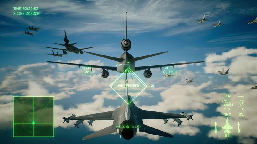 皇牌空战：第三部  空战出现无人机母舰 投放大量无人机进行作战
